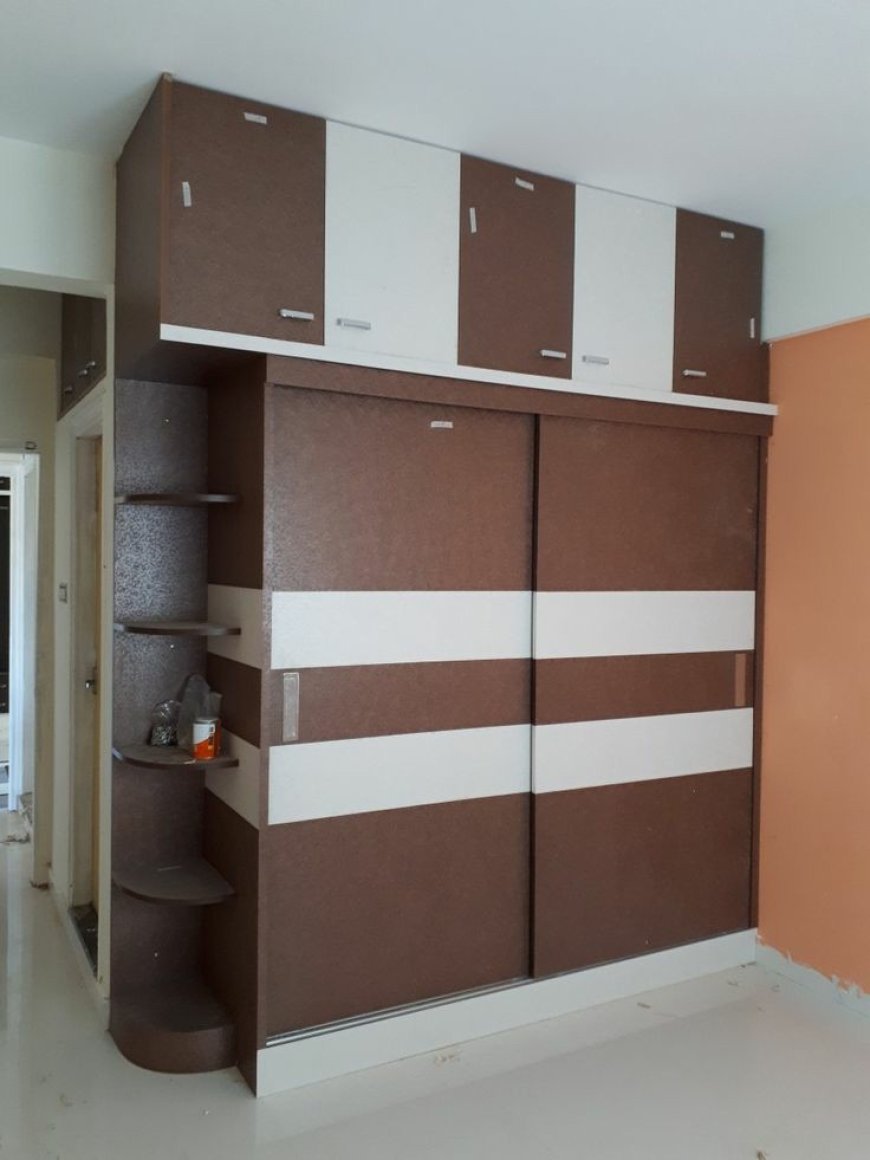 Best Wardrobe Design With White & Brown Laminate