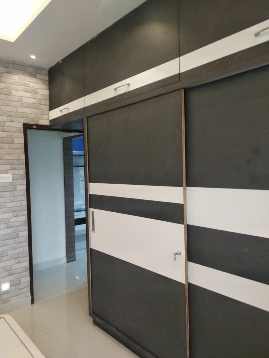 Best Wardrobe Design White & Black Laminate