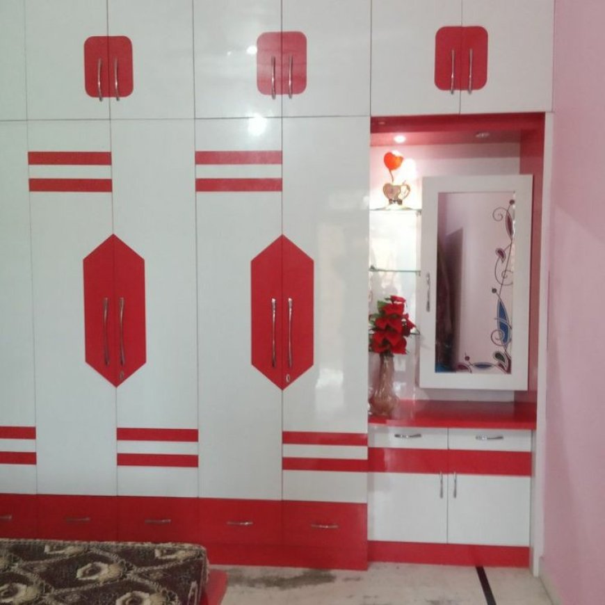 Best Wardrobe Design With White & Red Color Laminate