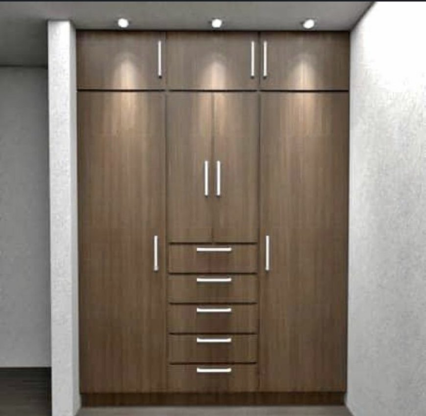 Best Wardrobe Design With Wooden Finish Laminate