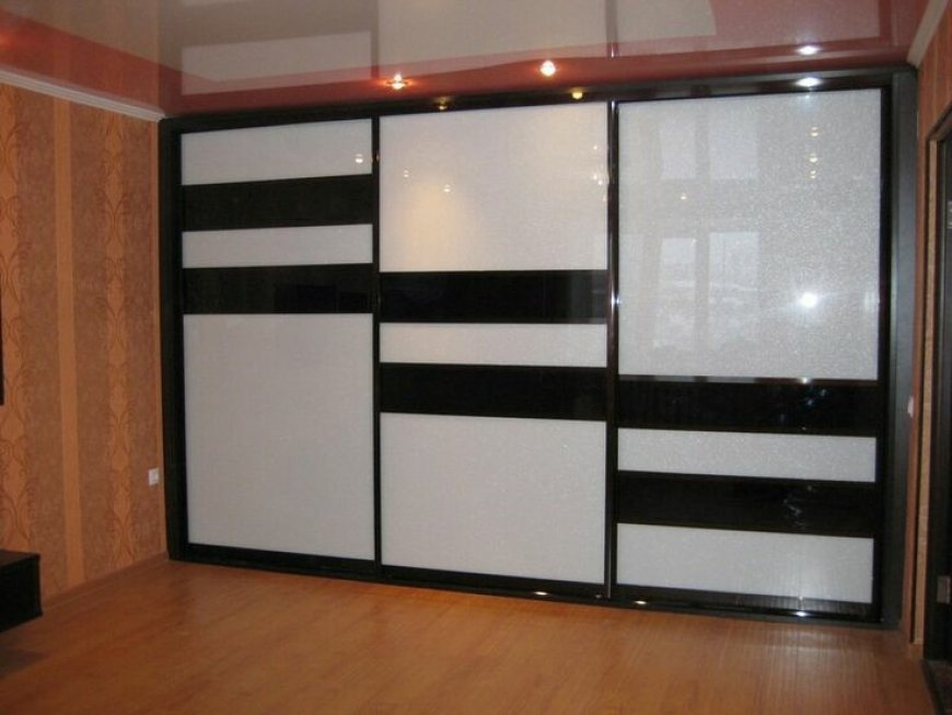 Best Wardrobe Design With Black & White Glass Finish